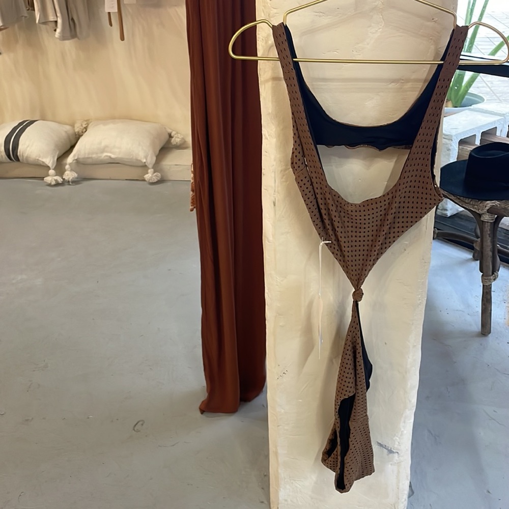 Acacia one piece